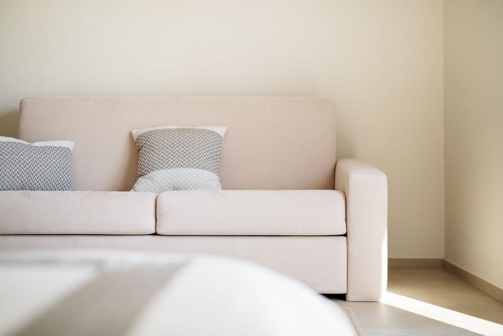 Enjoy Your Stay - Olbia