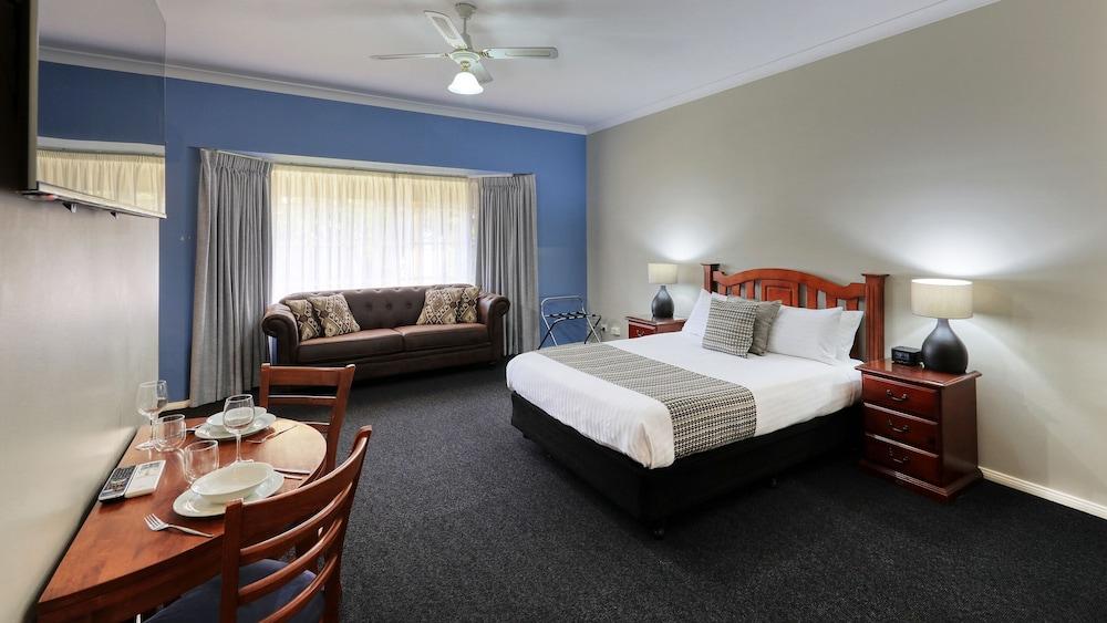 Castlereagh Lodge Motel