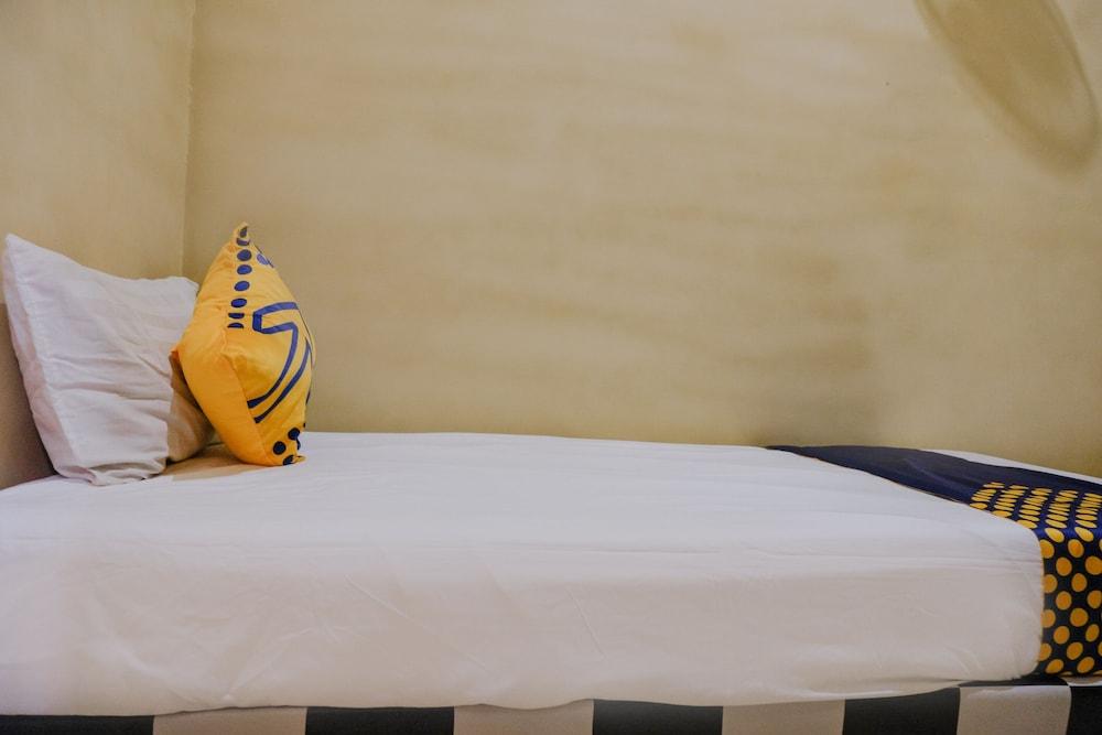 SPOT ON 2387 Bukit Cemara Tidar Family