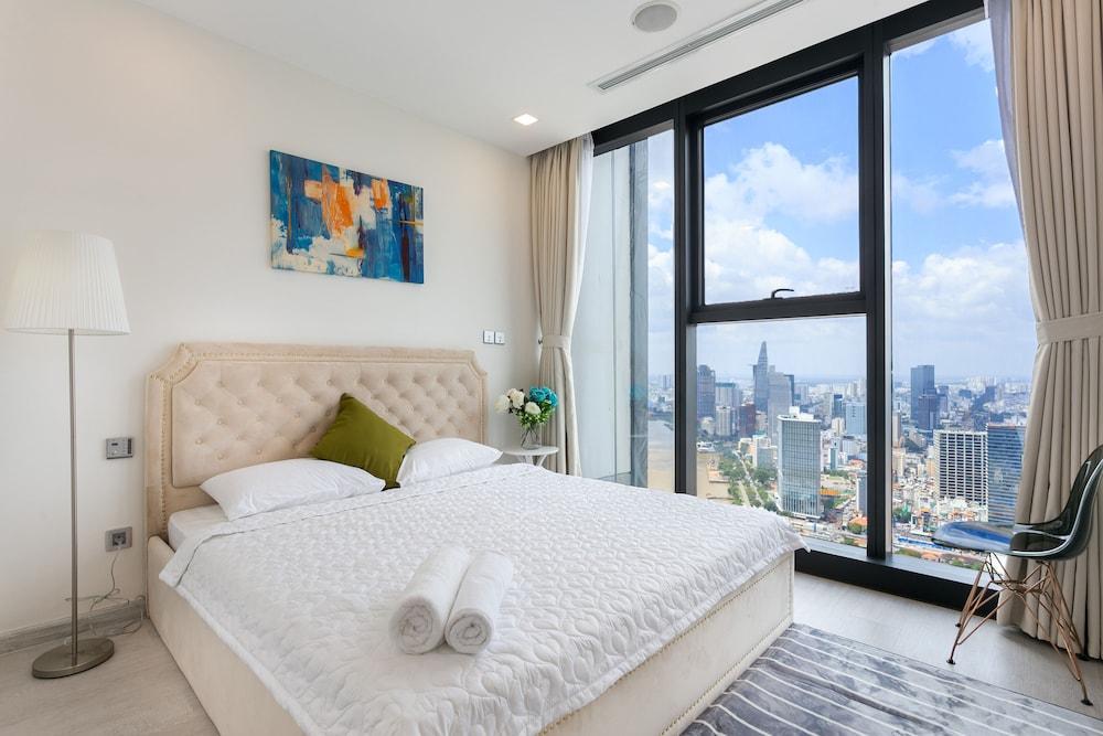 Stephen's Riverside Apartments