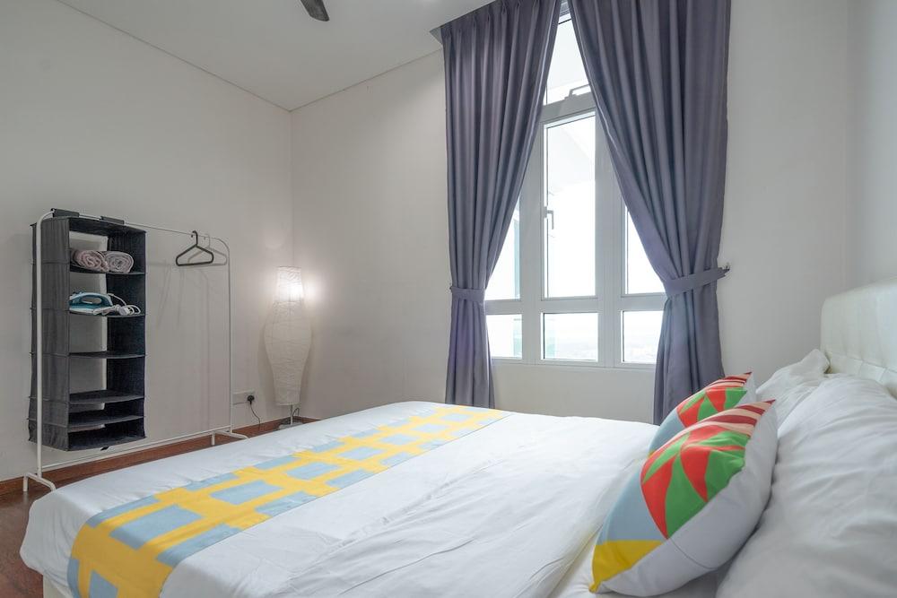 OYO Home 89736 Unbelievable 2br 1medini