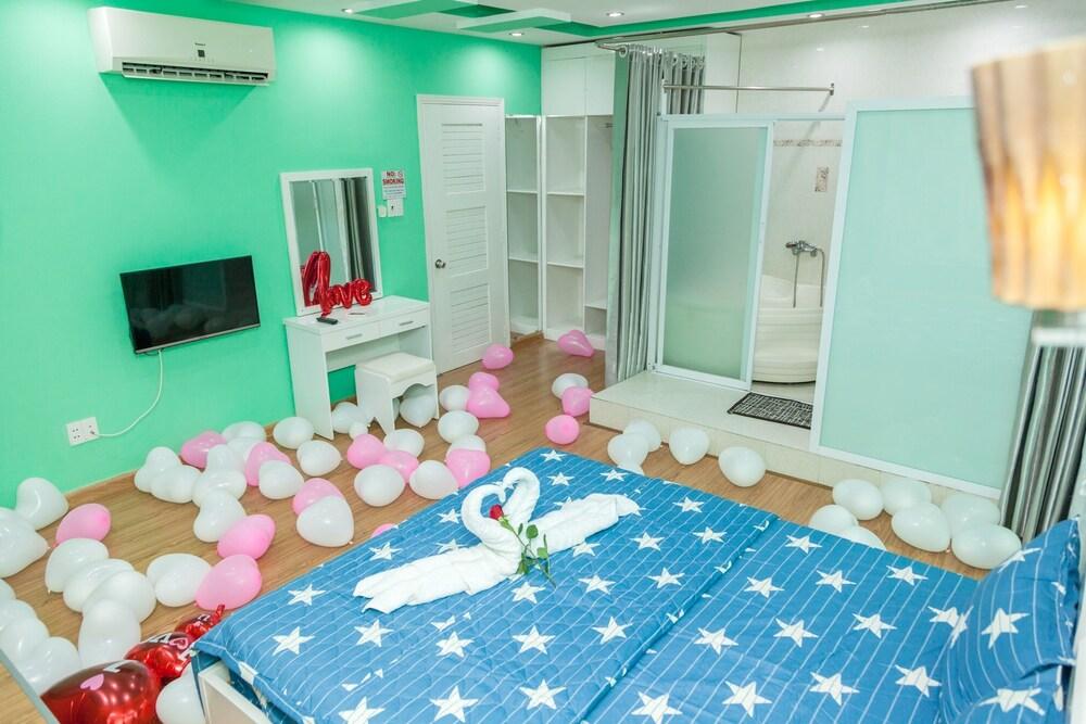 Light and Night Villa