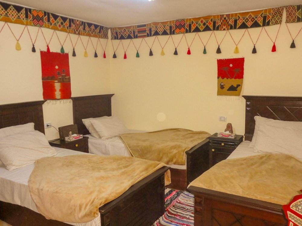 Key of Pyramids View Inn