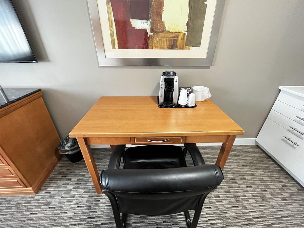 Anavada Inn & Suites - Prince George