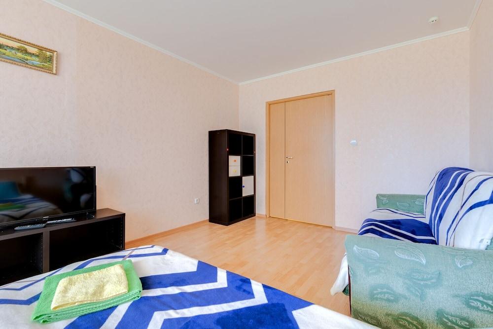 Pushkin - Dom on Gusarskaya