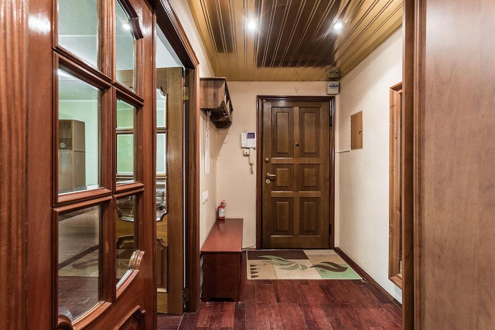 Apartment on Chayanova 12