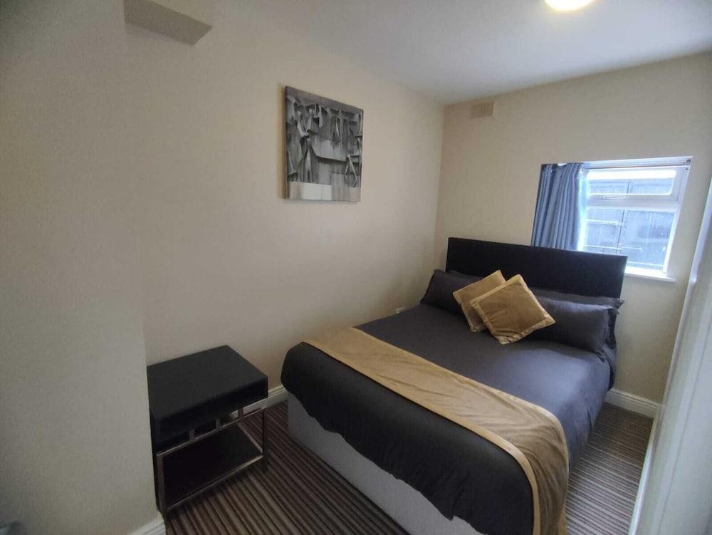 Double Bedroom Studio