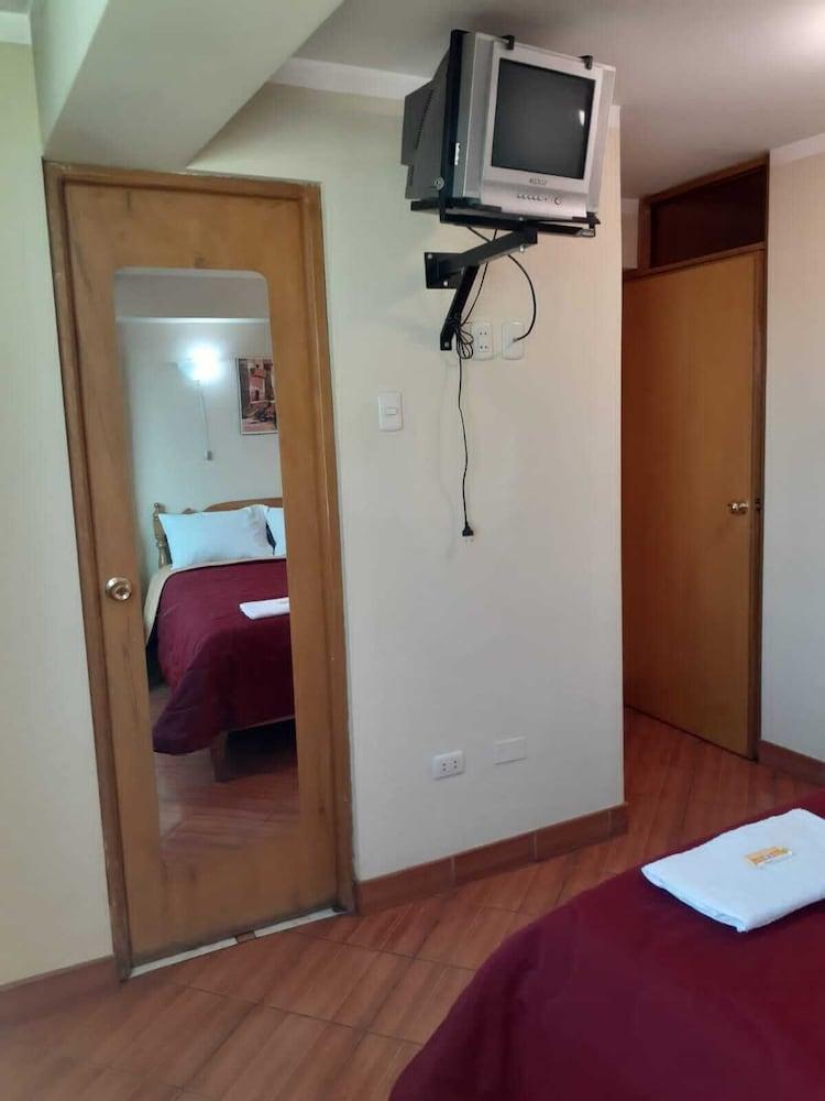 Lhotse Hostel B&B Huaraz