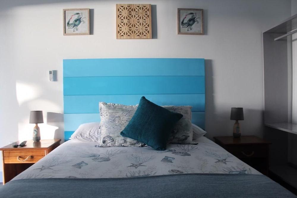 Macaneta Holiday Resort