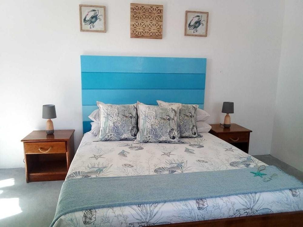 Macaneta Holiday Resort