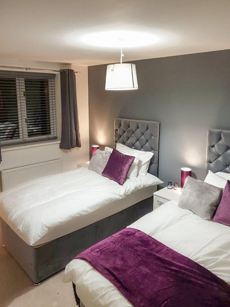 Foxley Place - MK City house