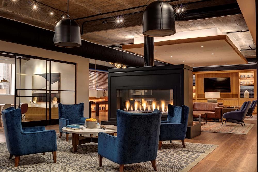 Canopy by Hilton Baltimore Harbor Point