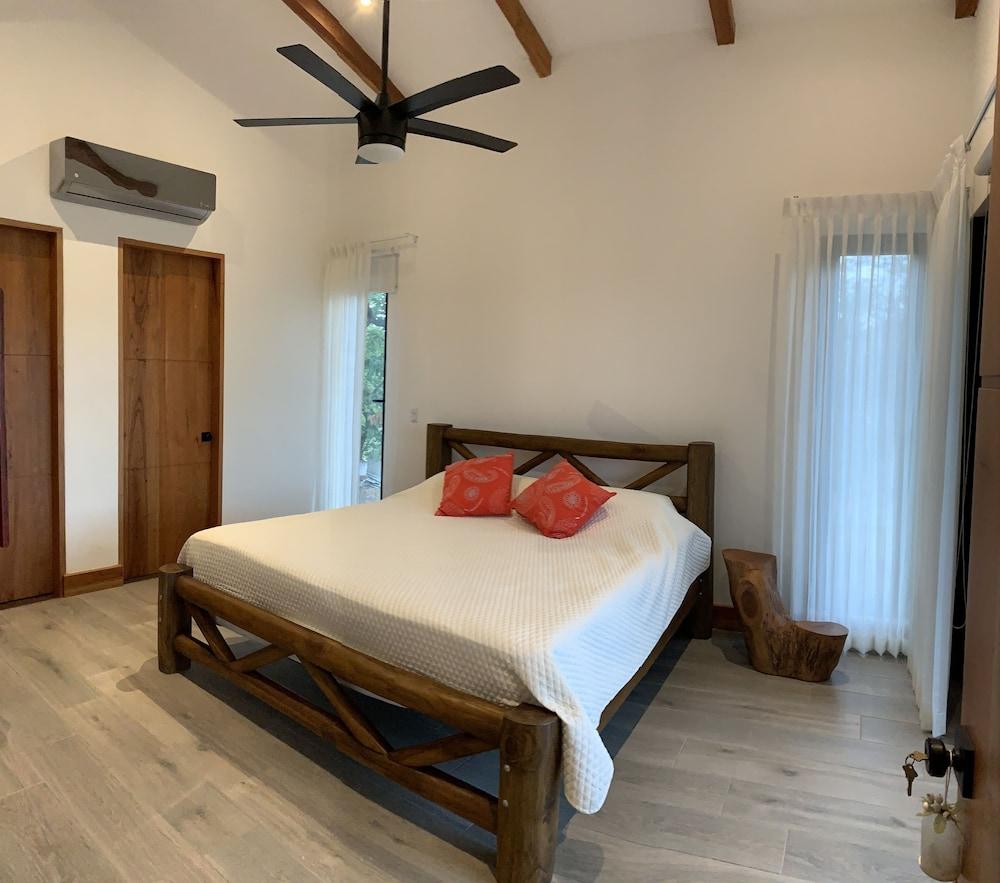 My Way Langosta Beach House