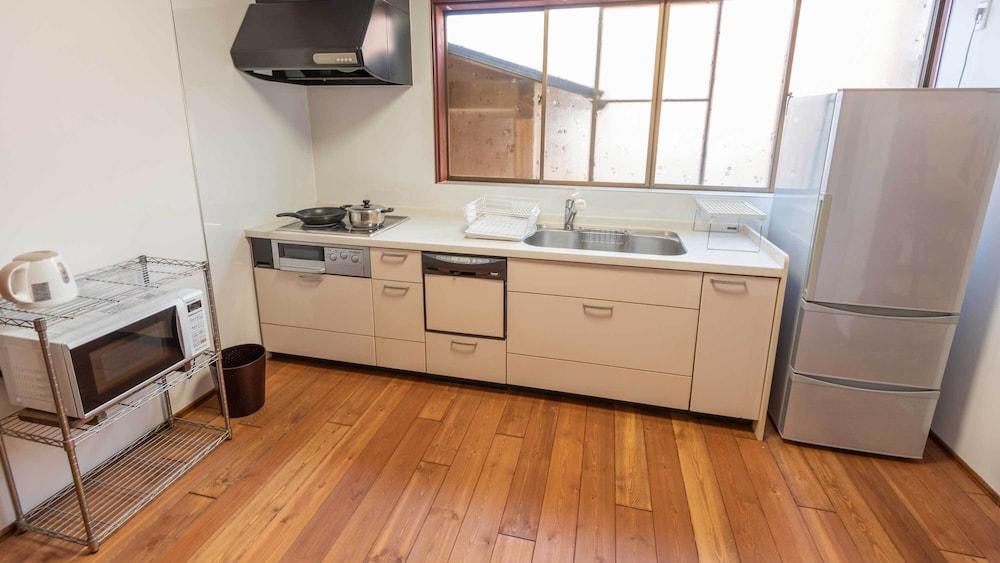 Guest House IROHA Lotusland