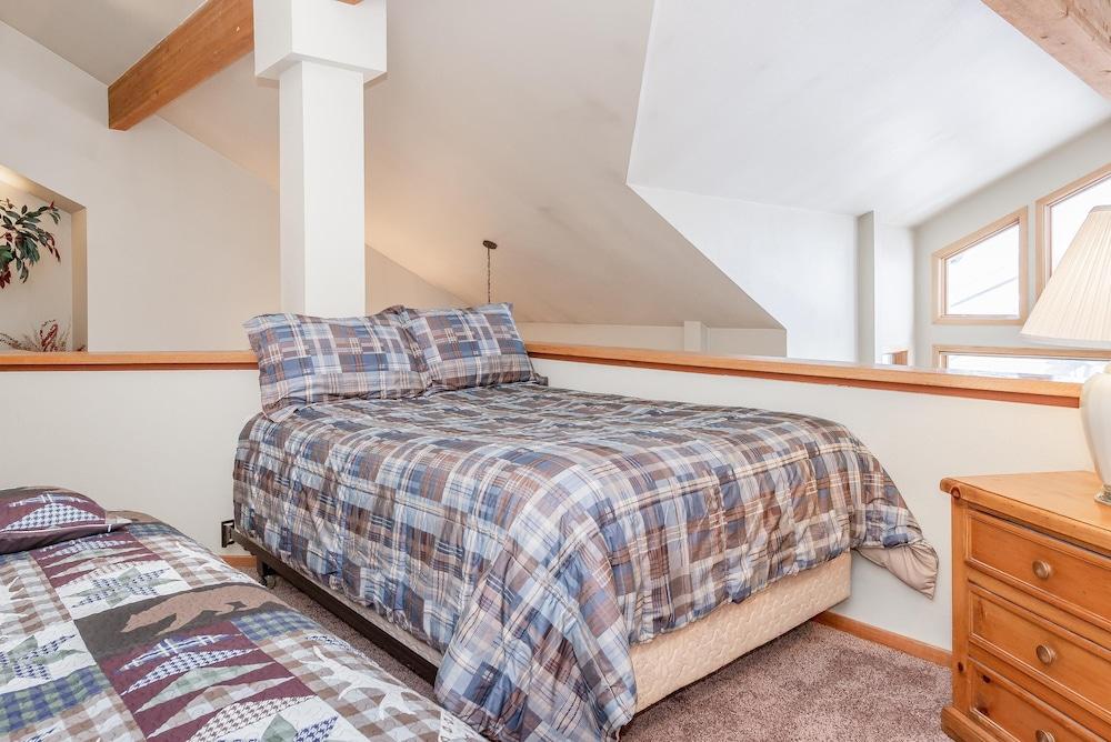 Snowcreek #856 Phase V