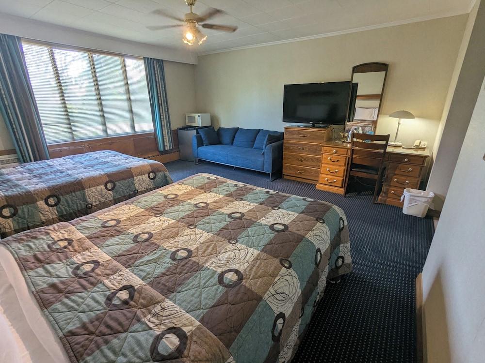 The Mariner Motor Hotel