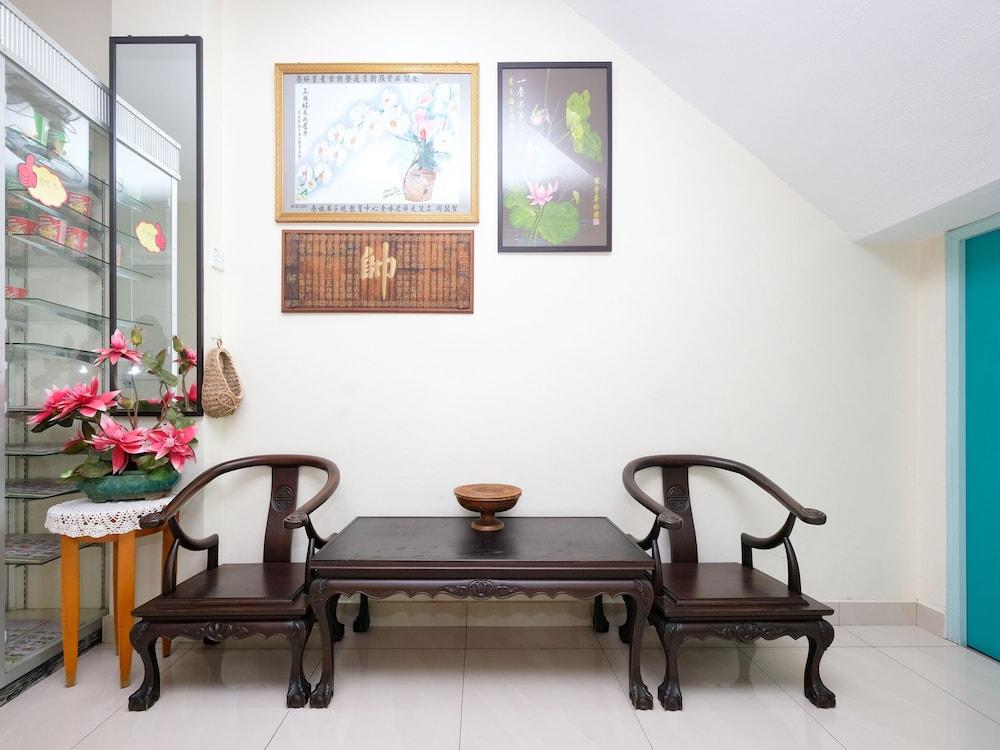 OYO 89877 Sun Triang Hotel