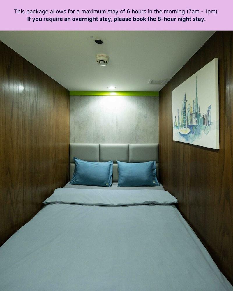 Sleepover Terminal 1, Concourse D – formerly sleep ‘n fly