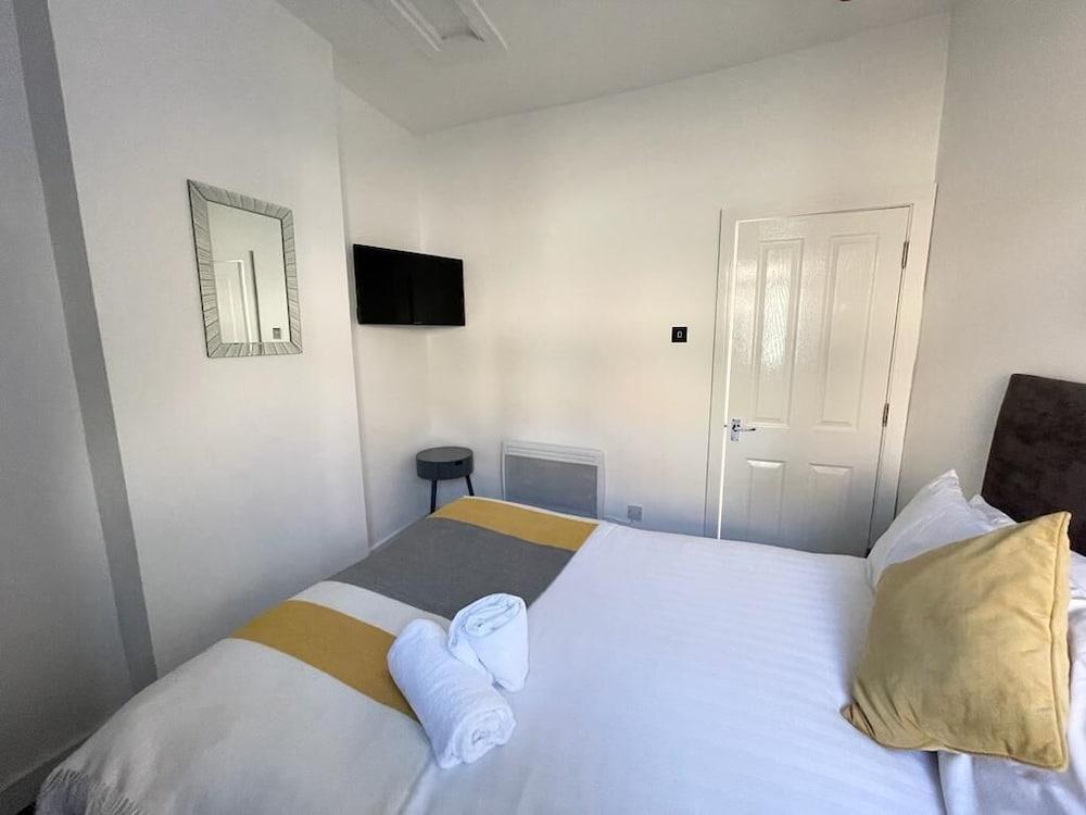 The Central Suite Sasco Apartments