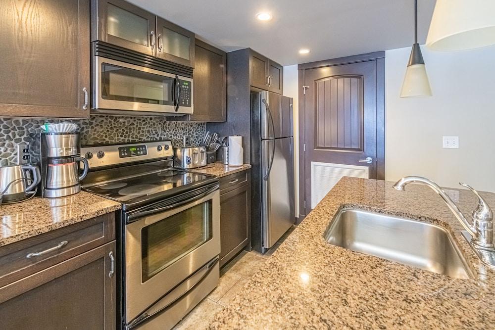 Copperstone Resort - Mountain View Suite