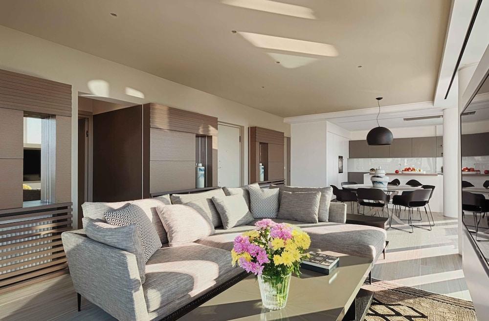 Sunlight Acropolis Loft