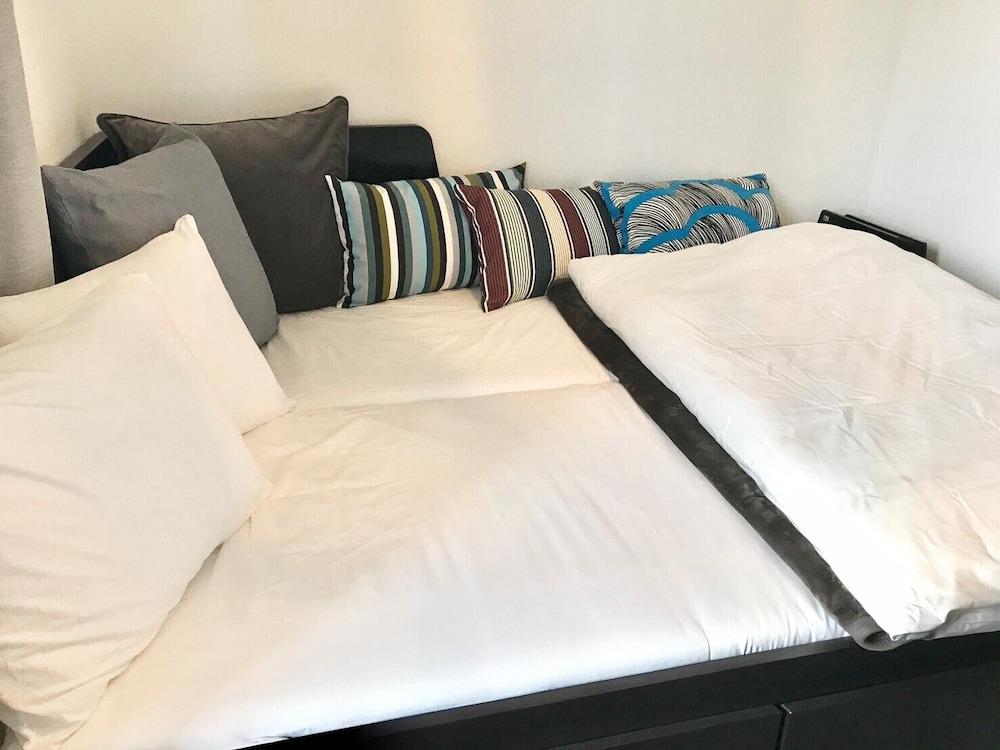 Local Hakata Apartment