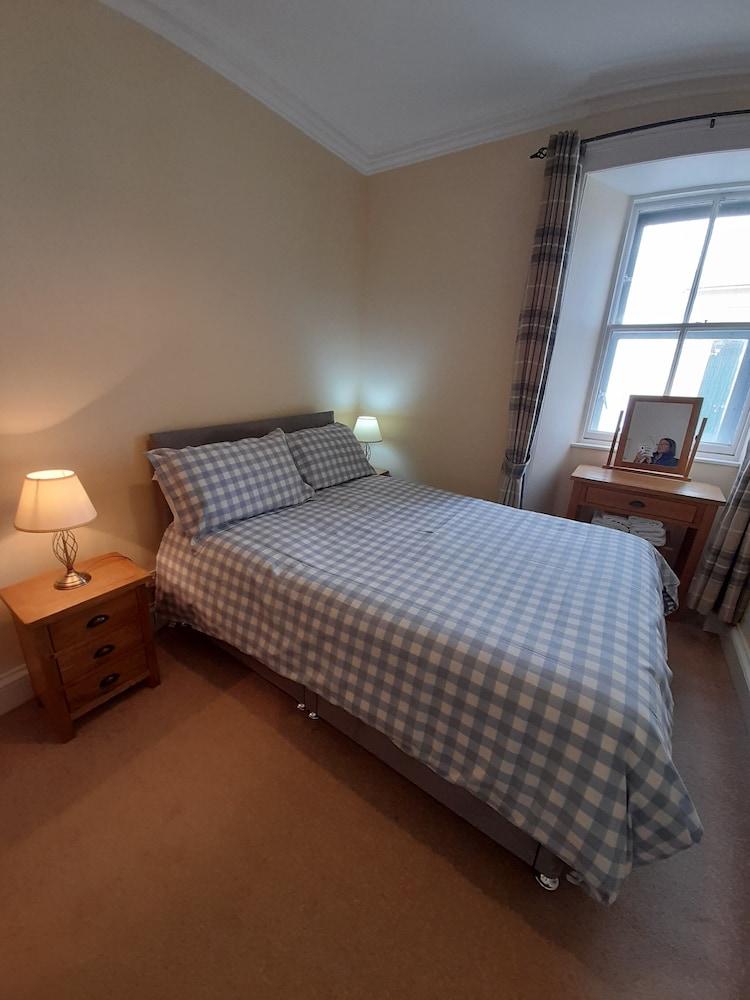 Covesea Lighthouse Cottages