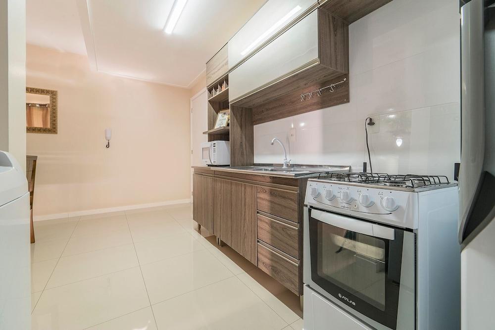 Aluguel Apartamento 2 quartos sendo 1 suíte - 522