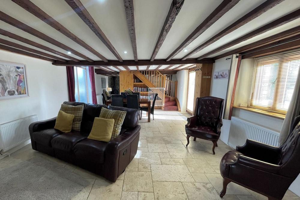 Rural Retreat - Private Hot Tub,