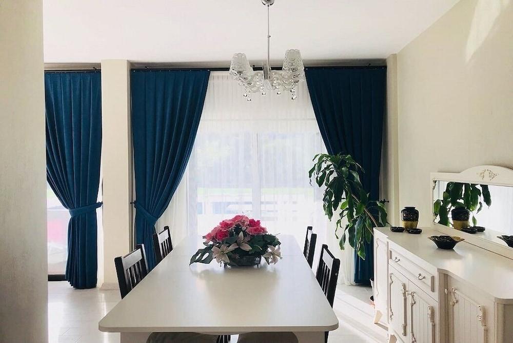 BO090 by Villaofsummer