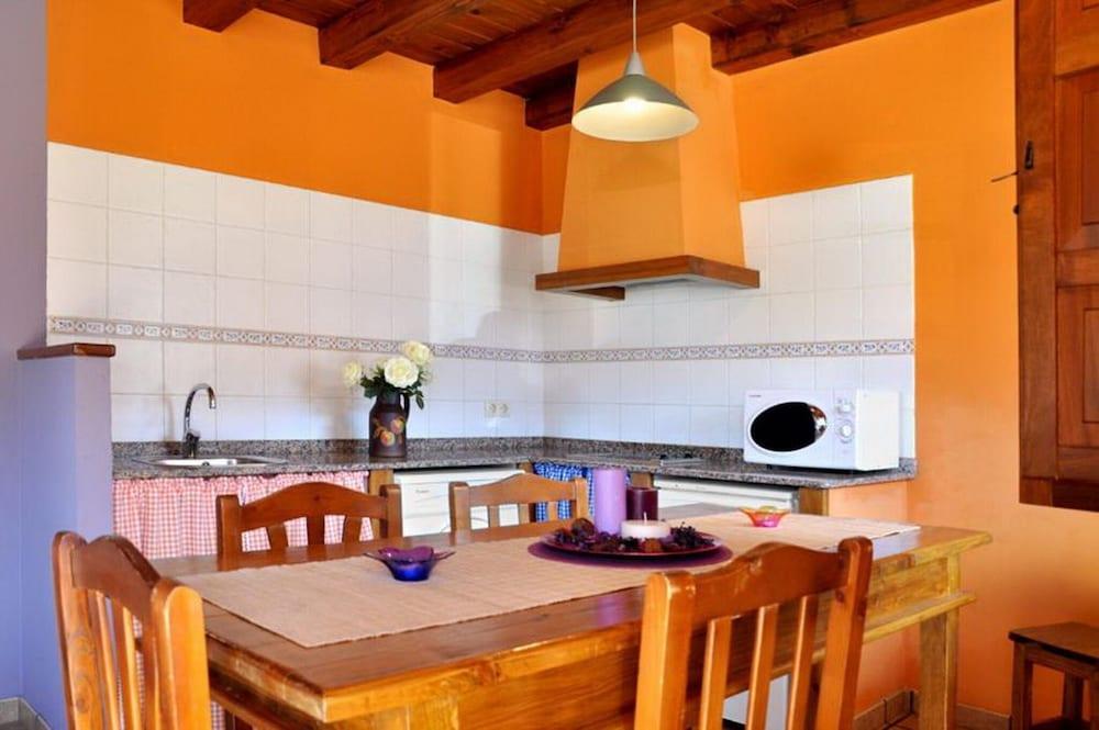 Viviendas Rurales Los Llares