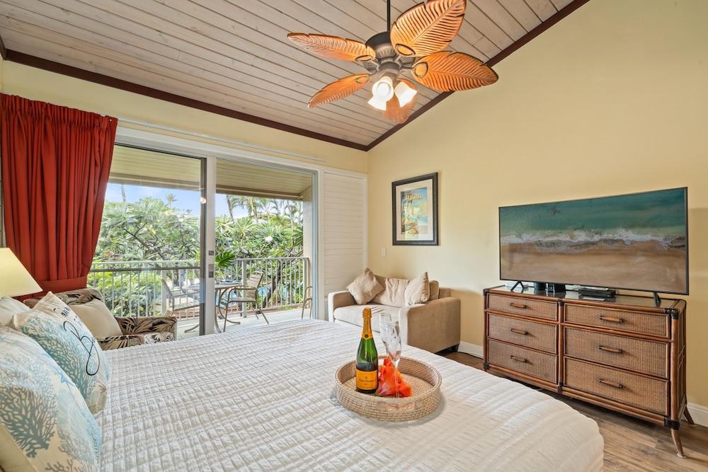 Napili Shores D229 Studio Bedroom Condo by RedAwning