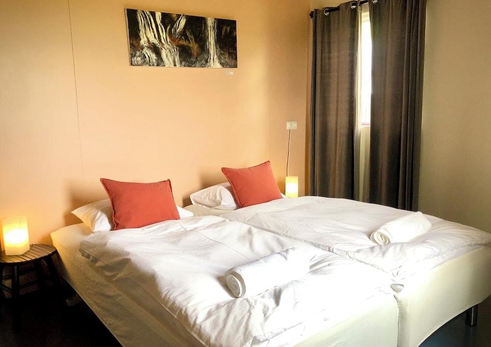 Paradise Cave Hostel & Guesthouse