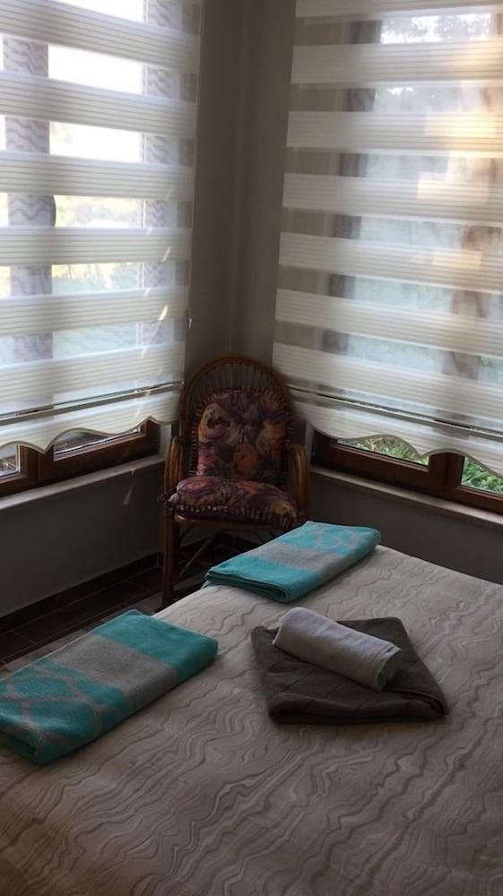 Sakli Cennet Esadiye