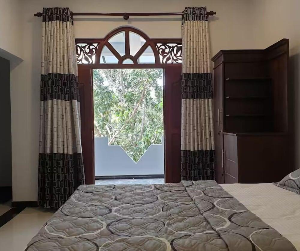 Grand Villa Kalametiya