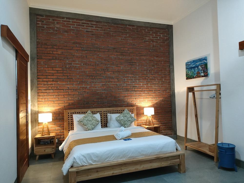 Coco Garden Pool Villas