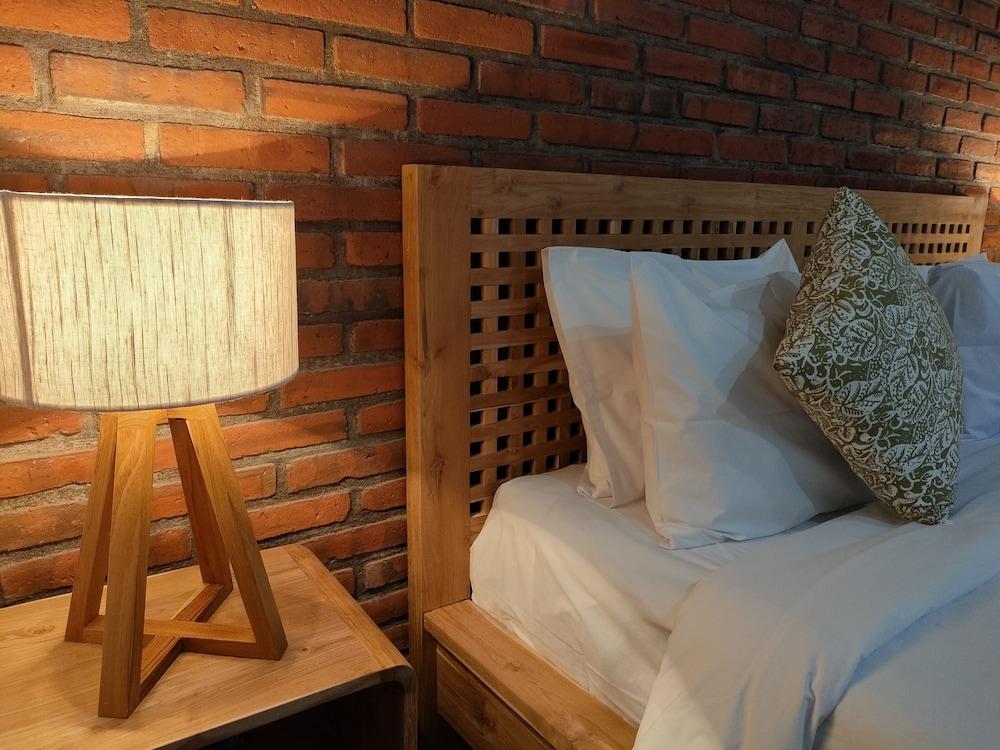 Coco Garden Pool Villas