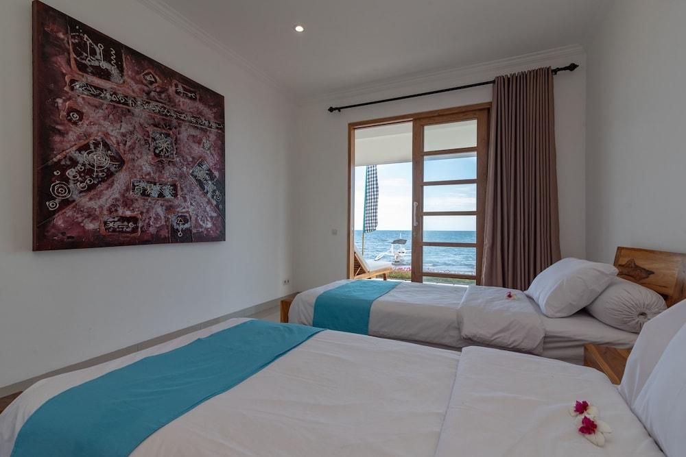 Villa Lovina Beach 1