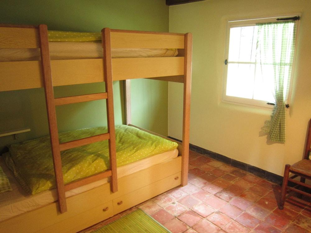 Tranquil Home With BBQ