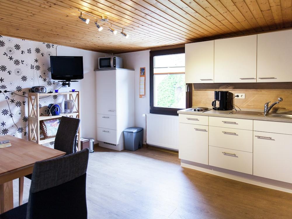 Ernst Lakeside Escape