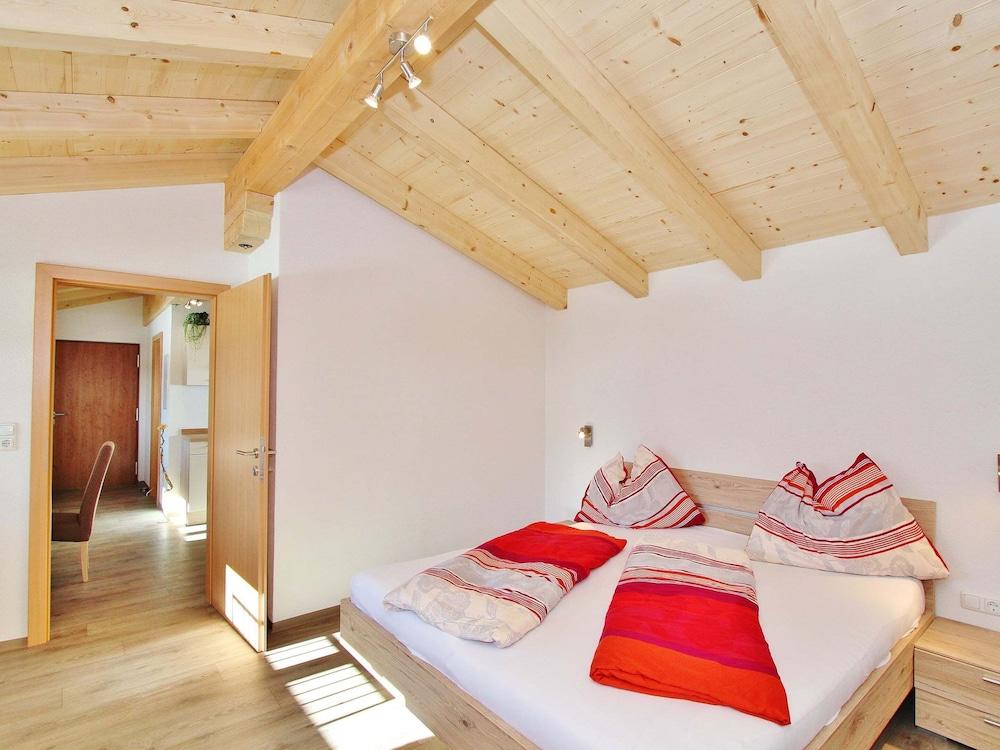 Welcoming Apartment in Hollersbach im Pinzgau near Ski Area