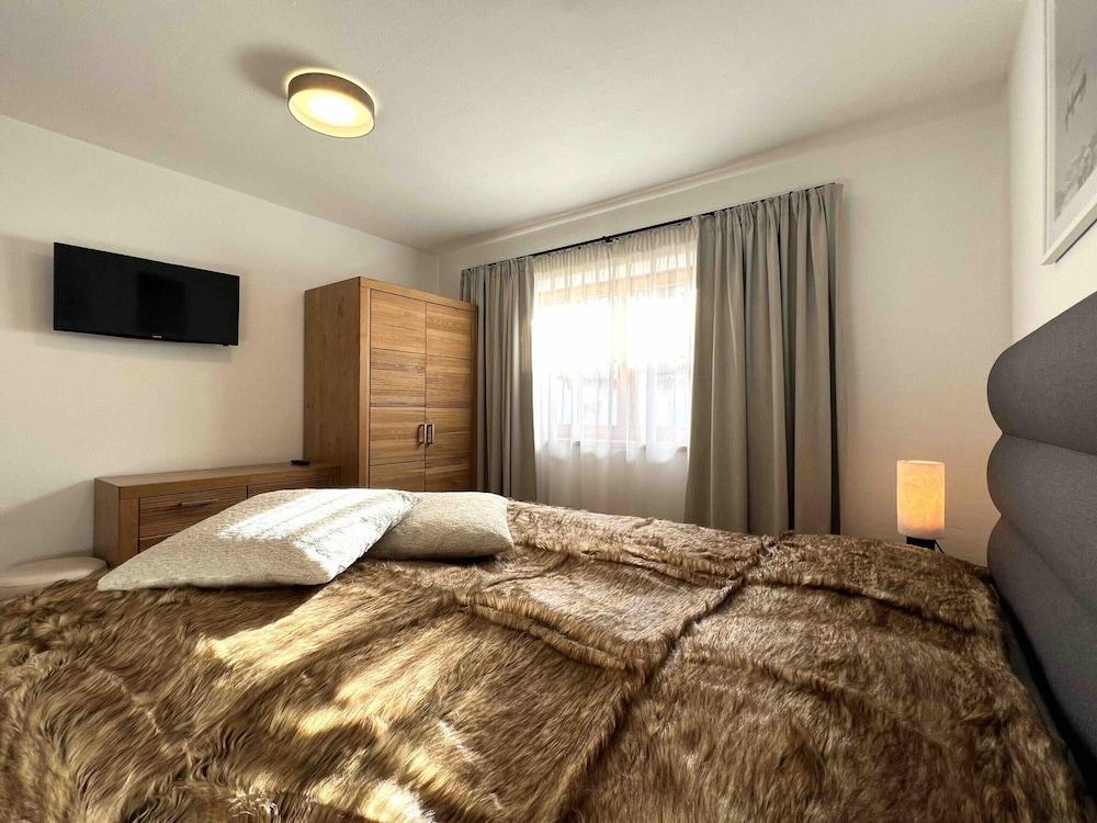 Premium Chalet With Sauna on a Sunny Slope