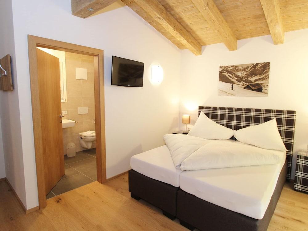 Chalet in Saalbach-hinterglemm With Sauna