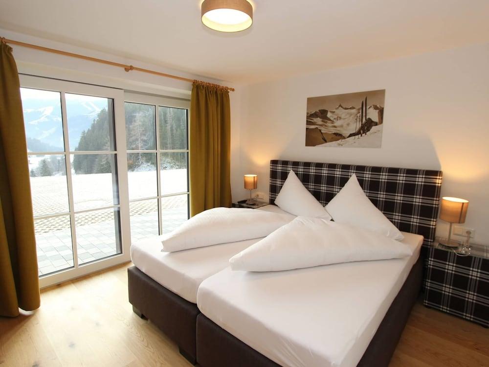 Chalet in Saalbach-hinterglemm With Sauna