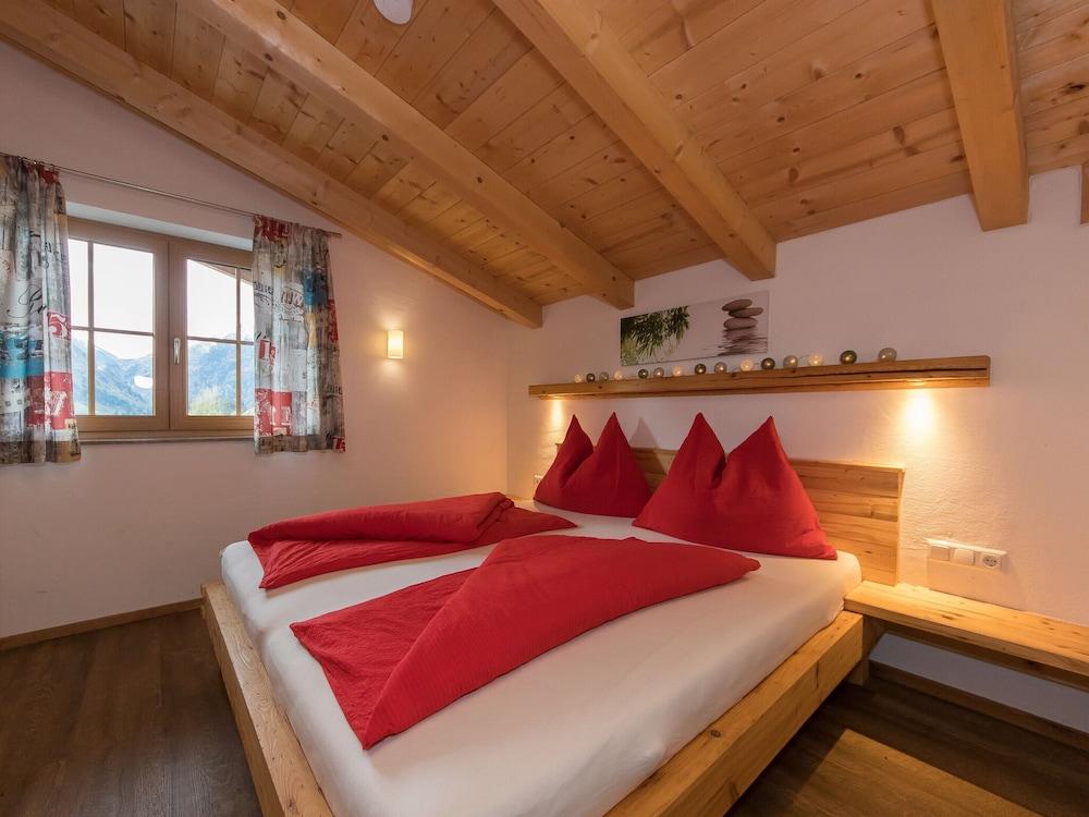 Apartment in Kaprun Ski-in Ski-out Slopes