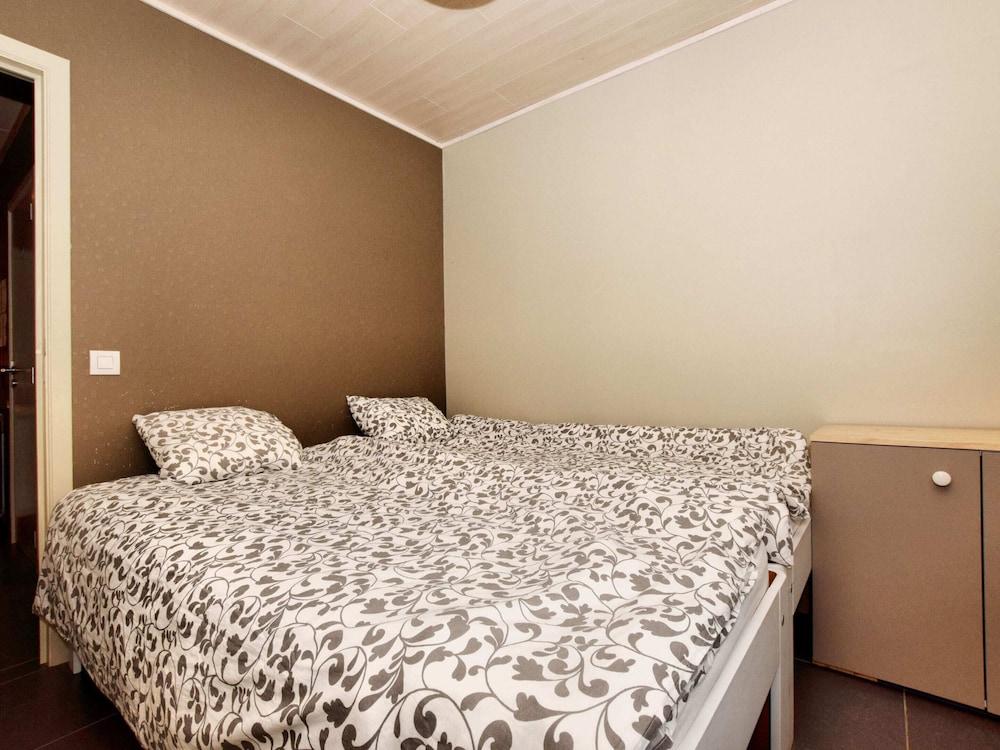 Spacious Family Villa in Soy