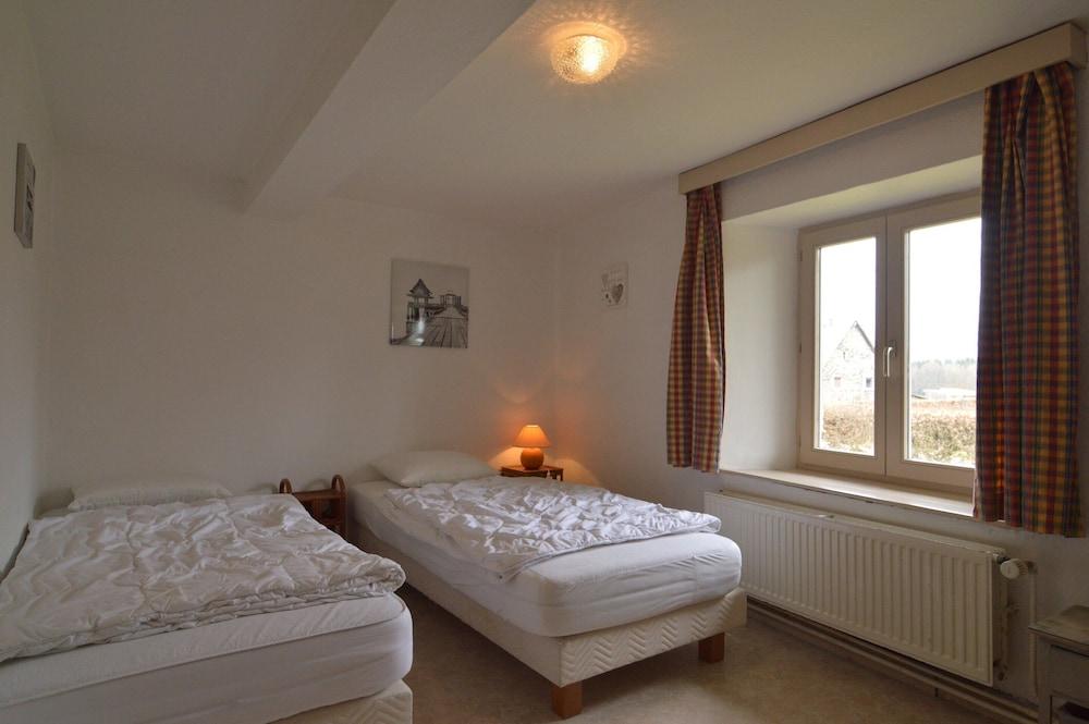 Holiday Home With Sauna in Sourbrodt