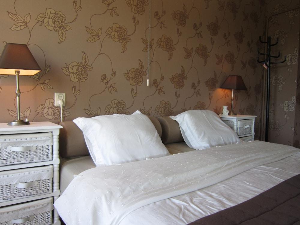 Charming House With Stunning View of the Bouillon Castle