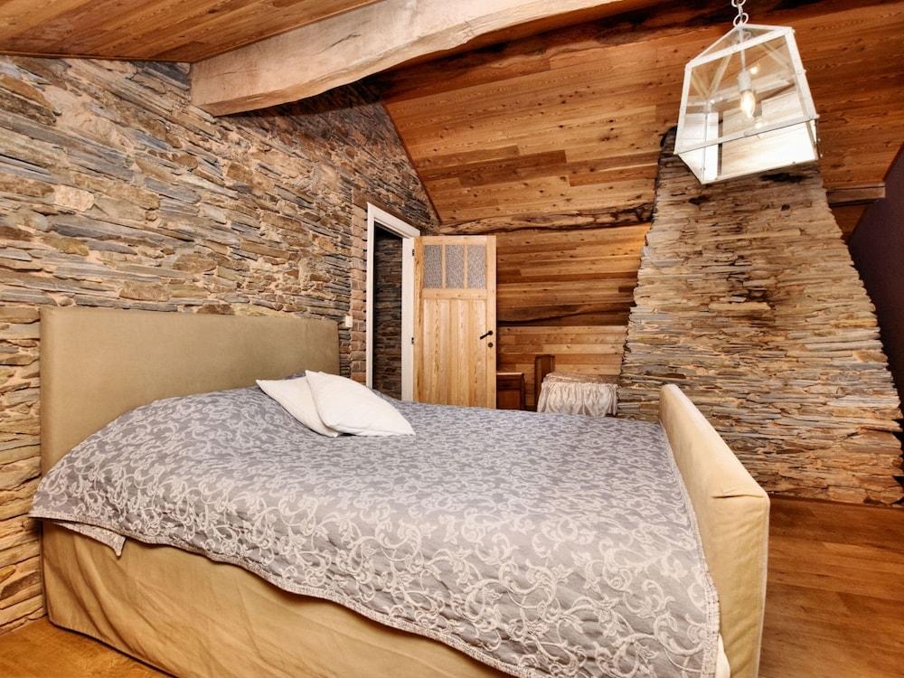 Ardennic Farmhouse for Groups