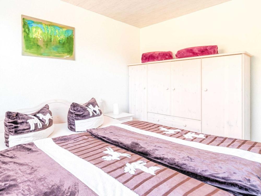 Spacious Apartment near Lake in Guntersberge